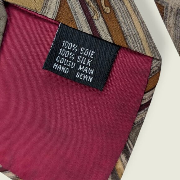 Vintage 100% Silk Hand Sewn Cathedral Tie - Picture 4 of 4